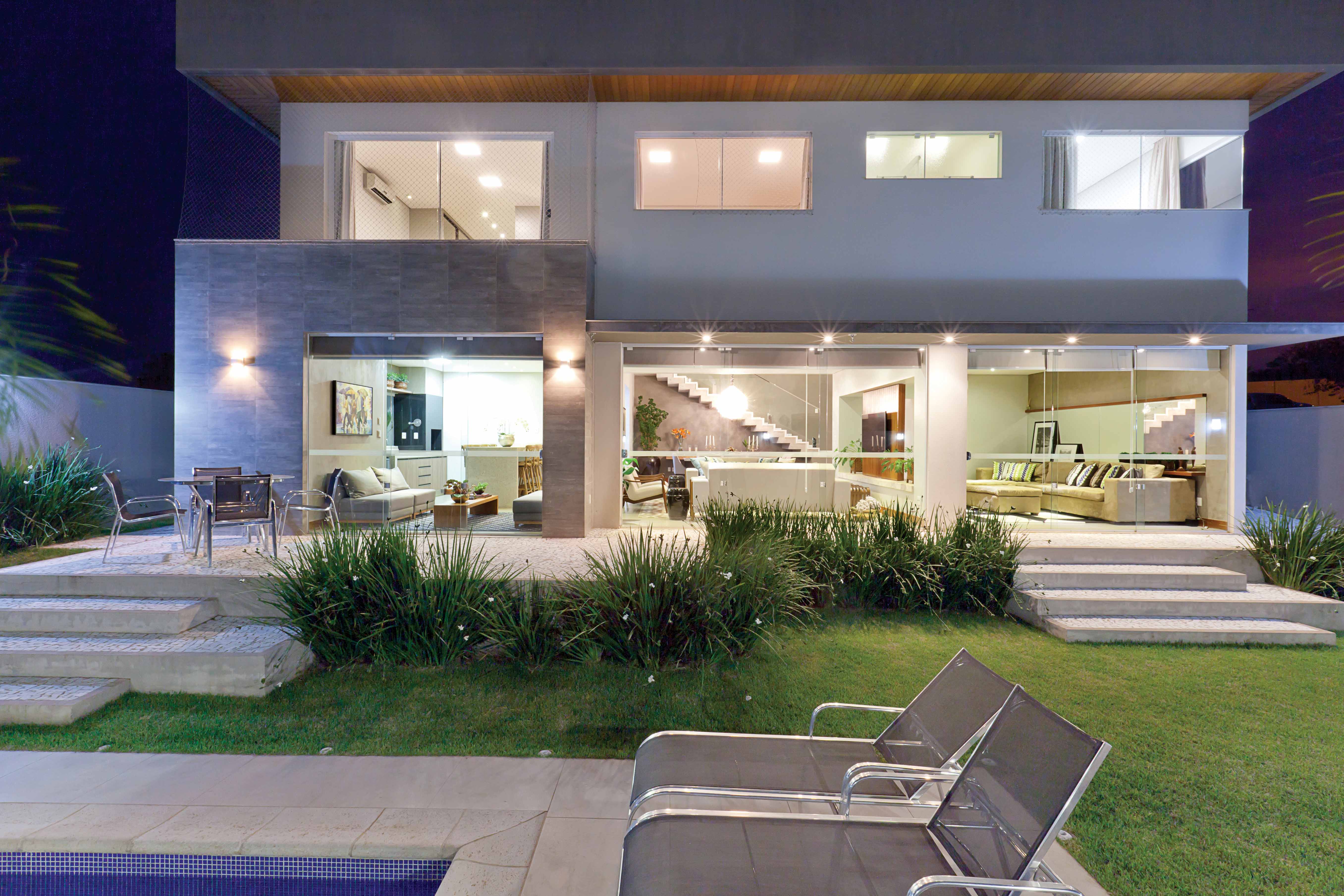 CASA CONCRETO POR IE ARQUITETURA + INTERIORES