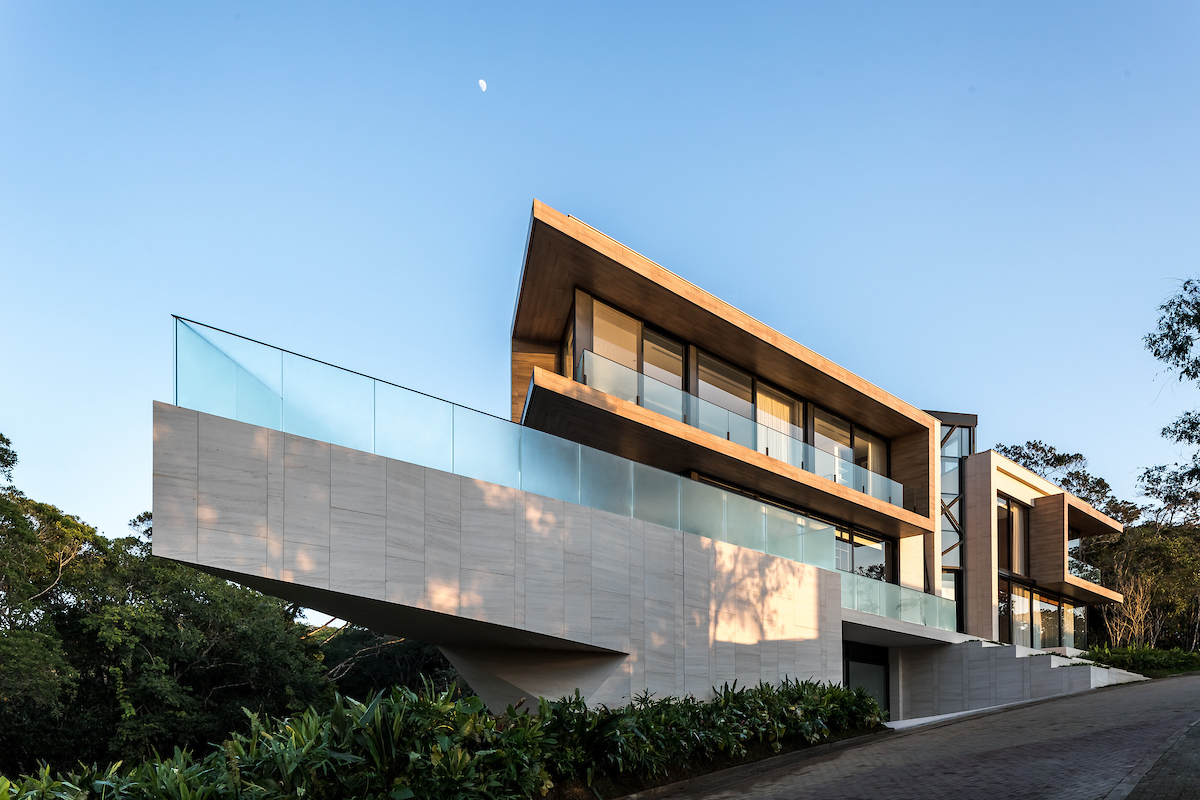 PANORAMIC HOUSE POR SCHUCHOVSKI ARQUITETURA